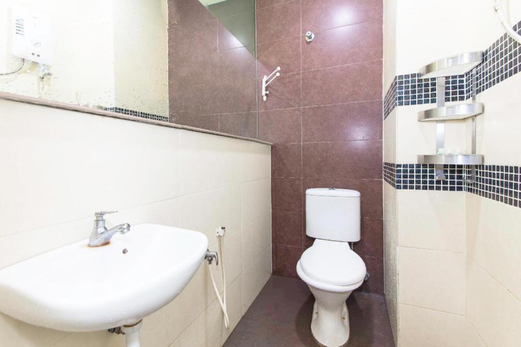 Oyo 90429 Hotel Narasindo Kuala Lumpur Luaran gambar